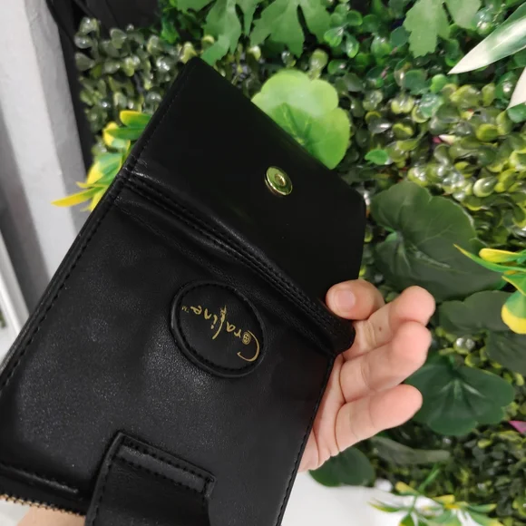 Coraline Black Wallet with Artistic Design - Picture 6 of 8